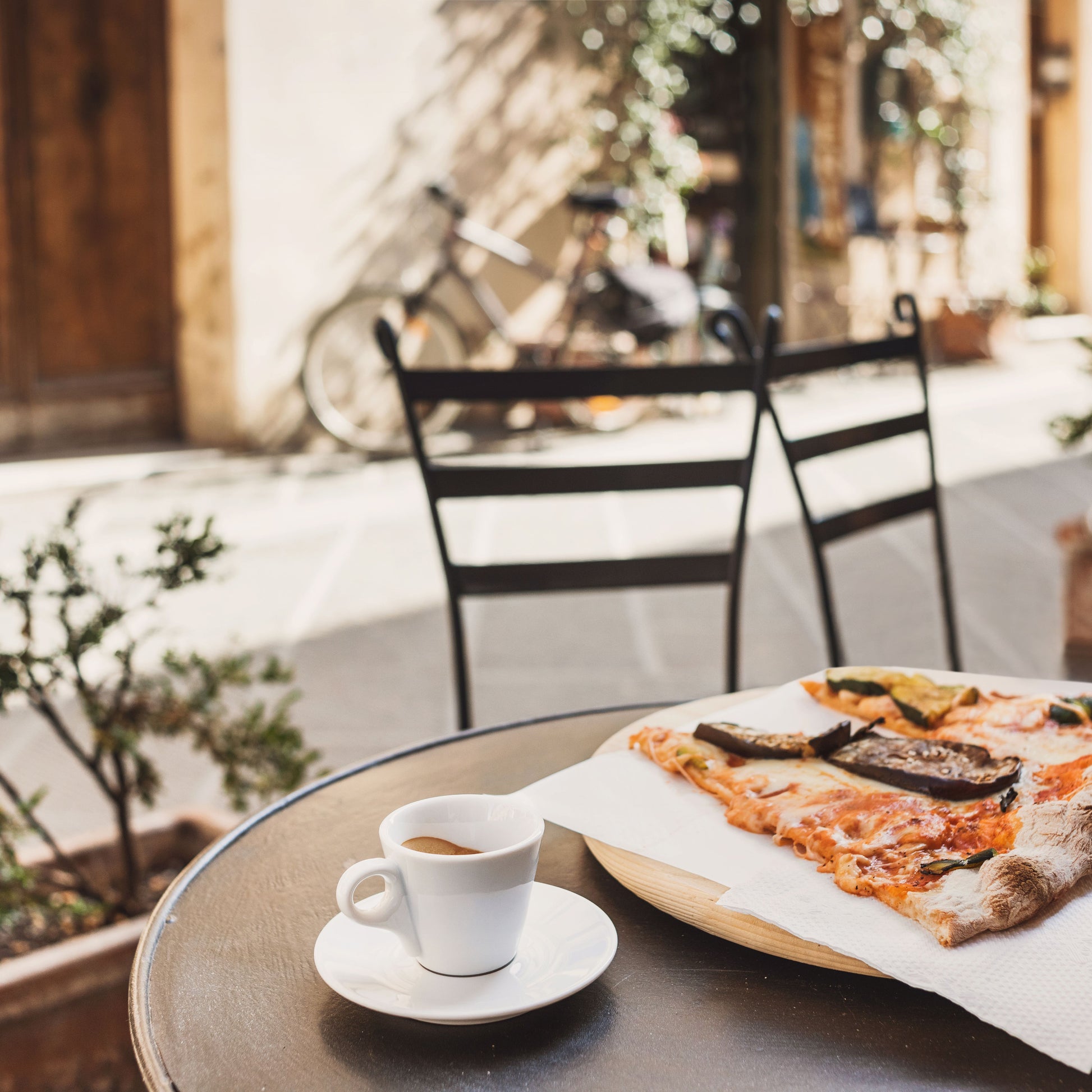Cafe with pizza and coffee